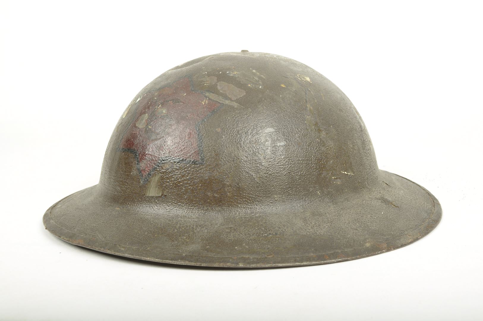 Casque Américain 6th infantry division de fabrication Britannique