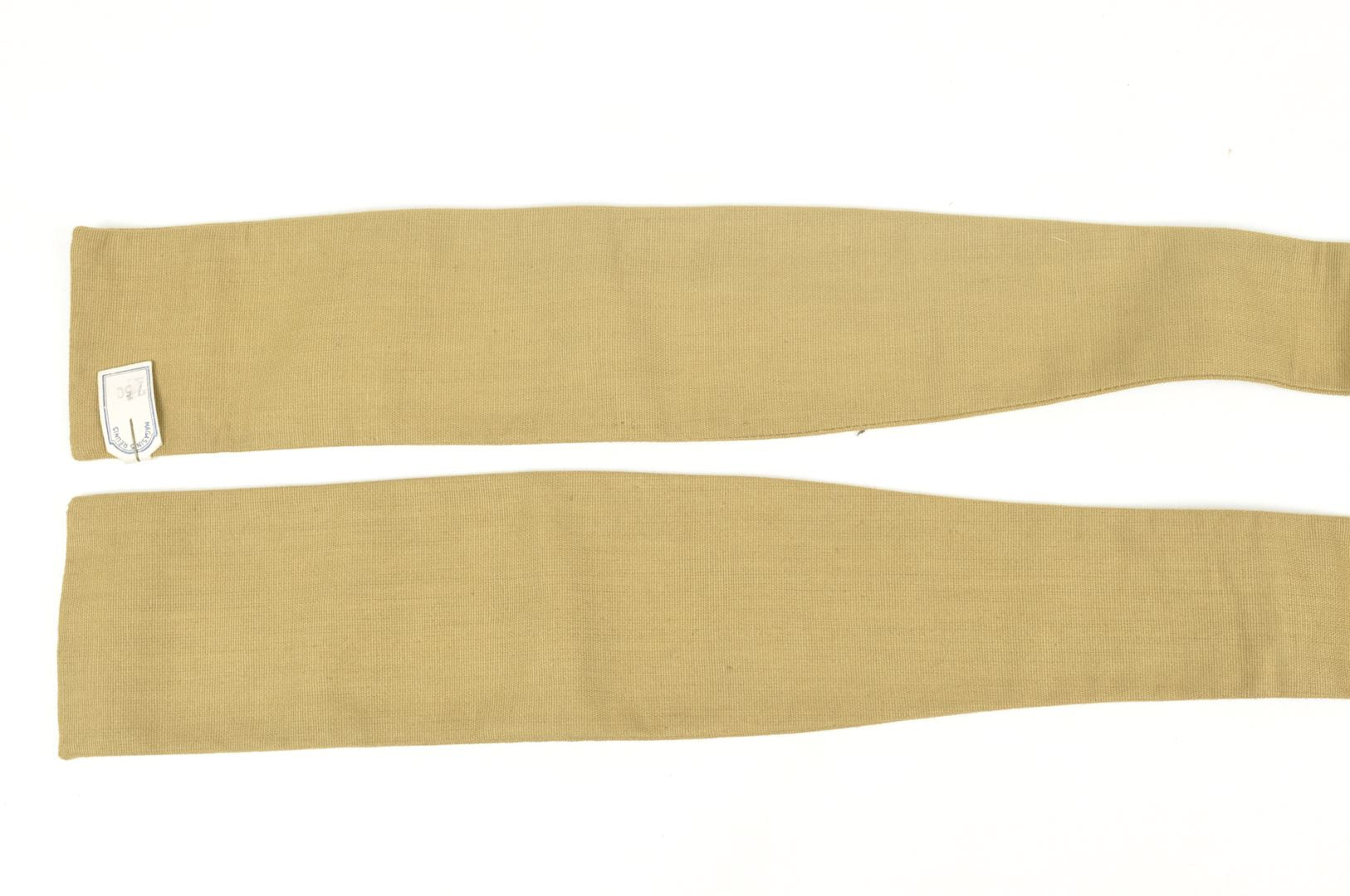 Cravate modèle 13 / NEUVE DE STOCK