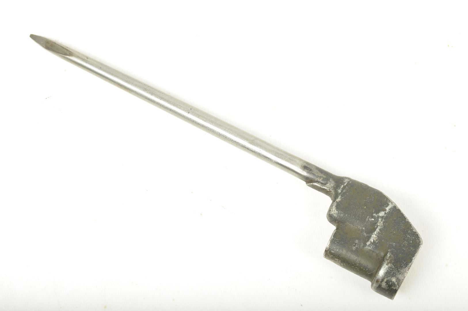 Baïonnette N°4 MKIII Joseph Lucas Ltd avec son porte fourreau Canadien daté 1944