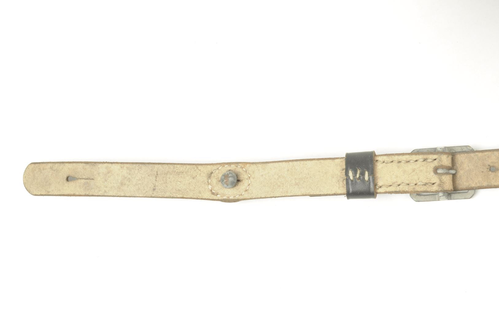 Sangle de boitier à jumelles datée 1941