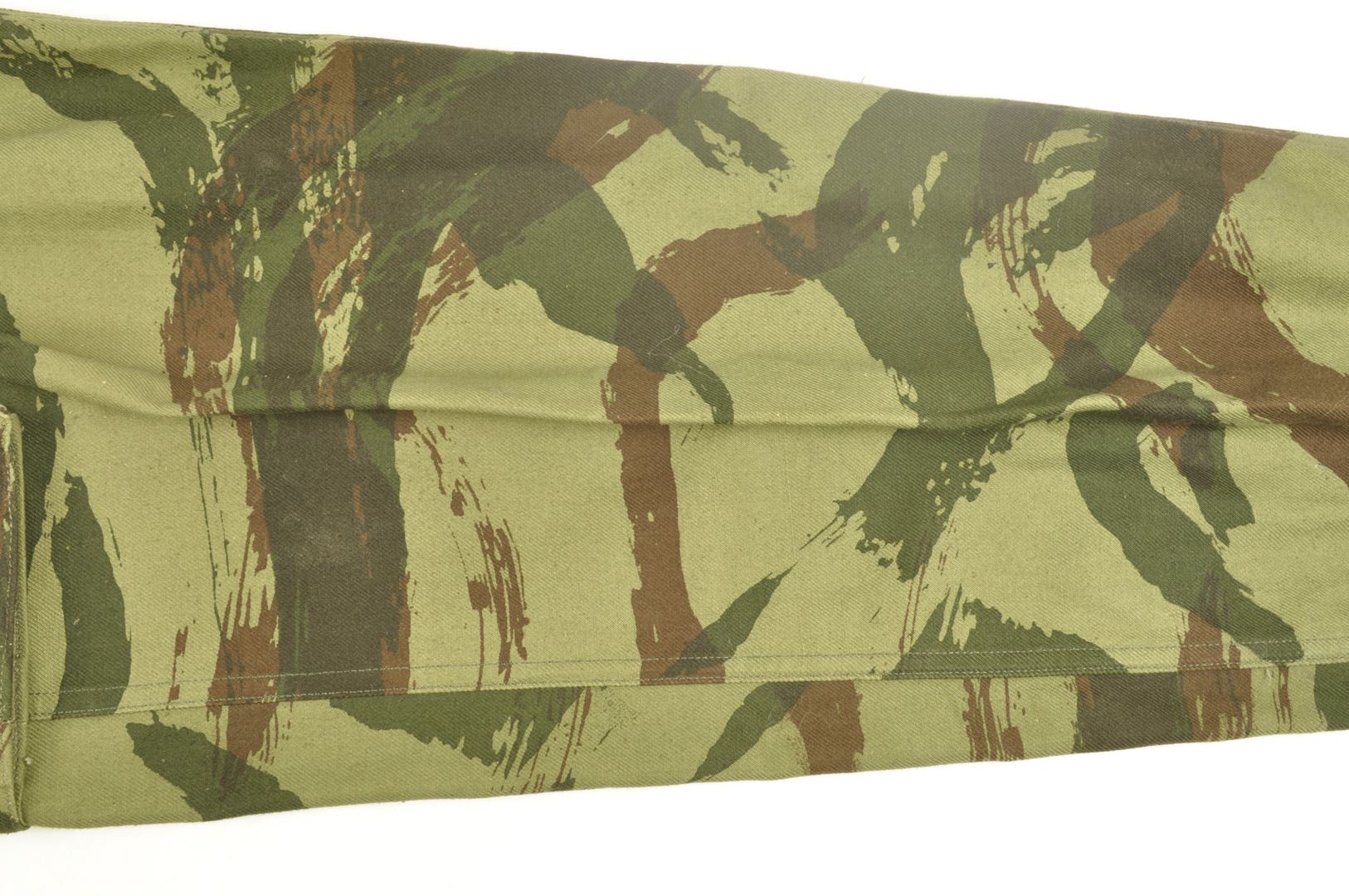 Pantalon TAP 47 / 56 camouflé / 1ier modèle daté 1957