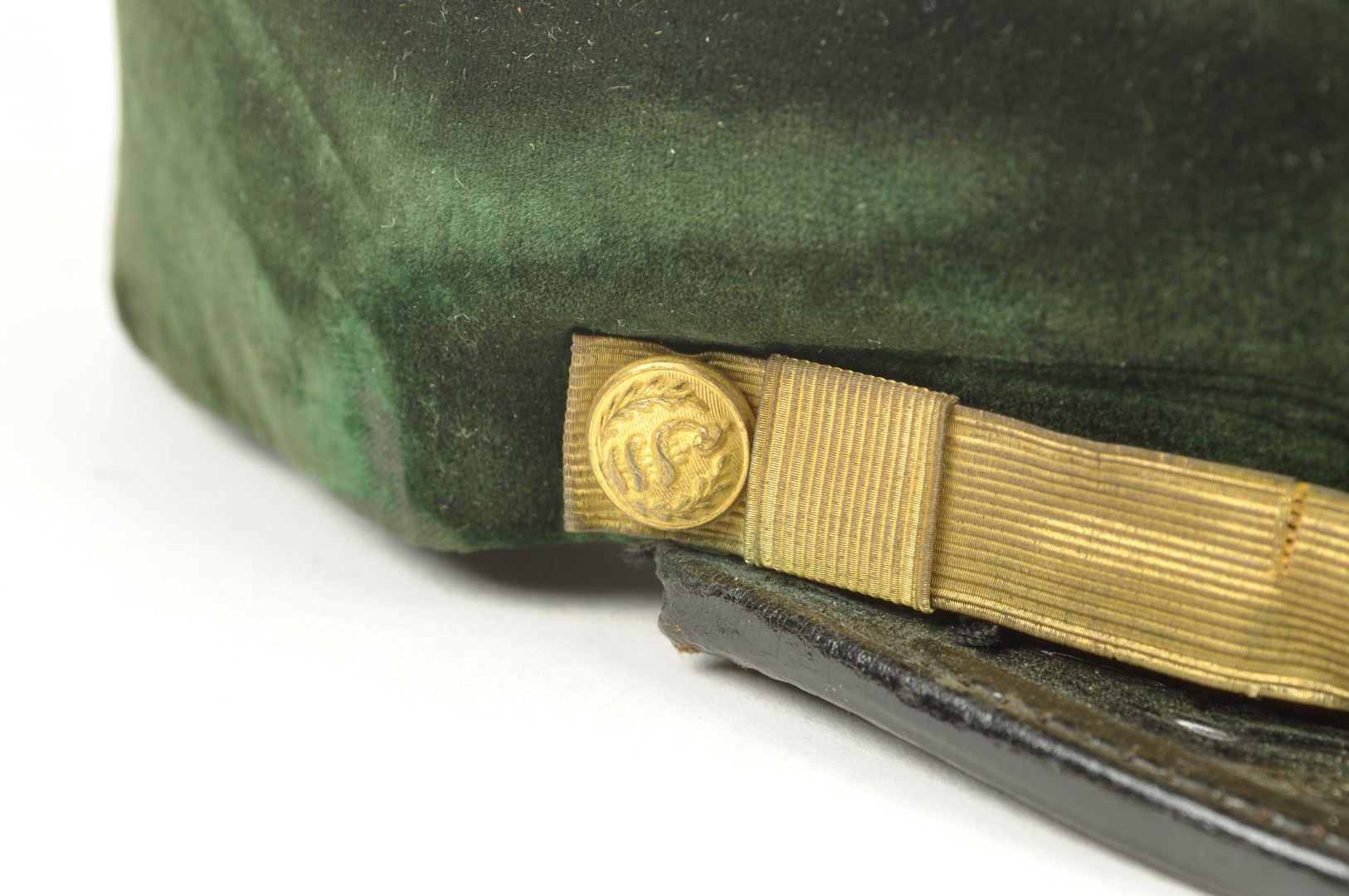 Ensemble nominatif d'un Pharmacien Casque / Képi