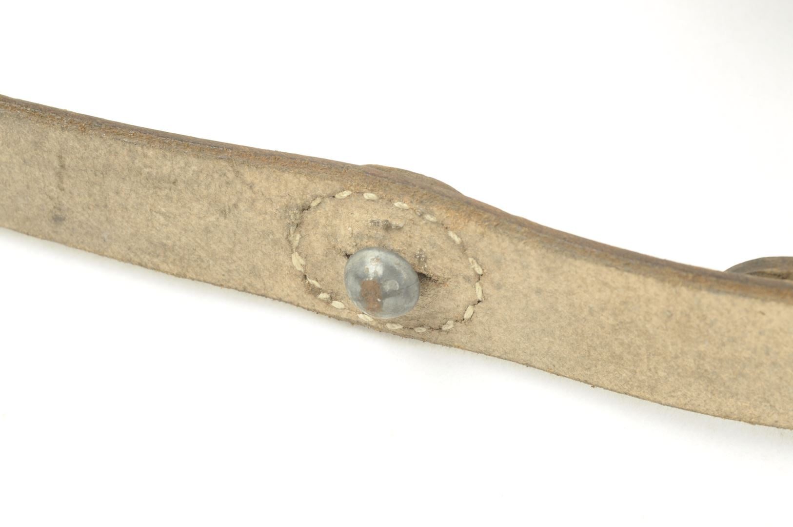 Sangle de boitier à jumelles datée 1941