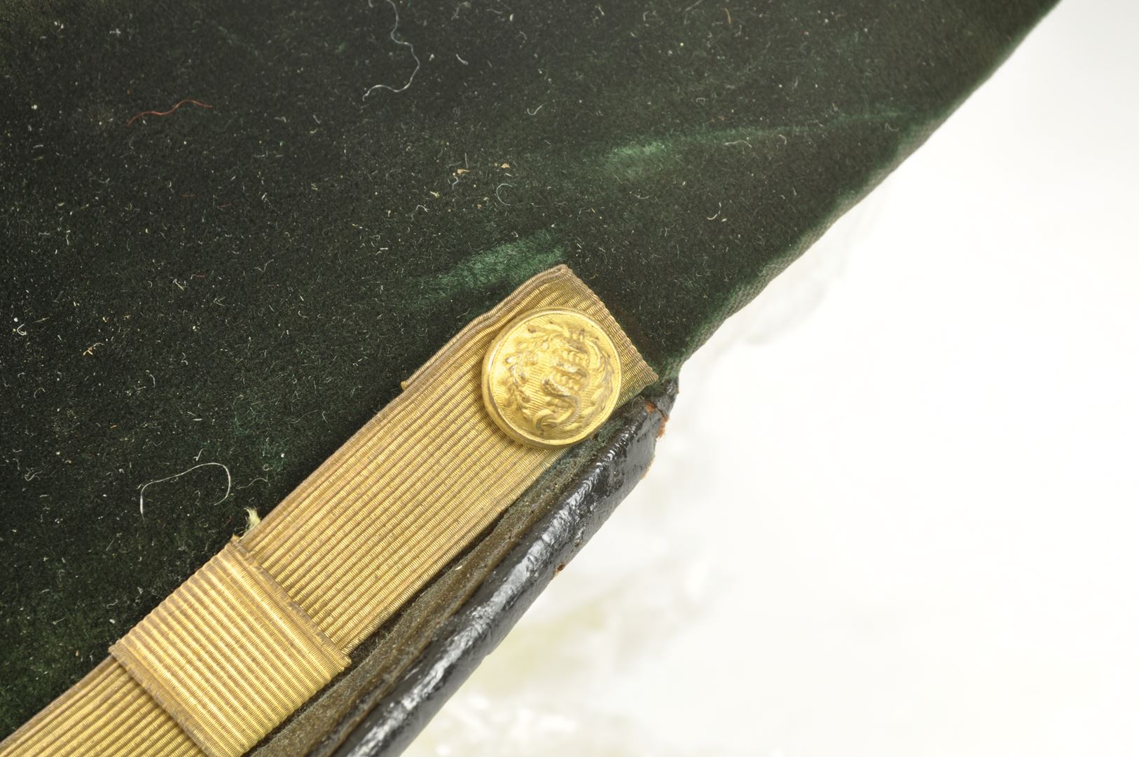 Ensemble nominatif d'un Pharmacien Casque / Képi