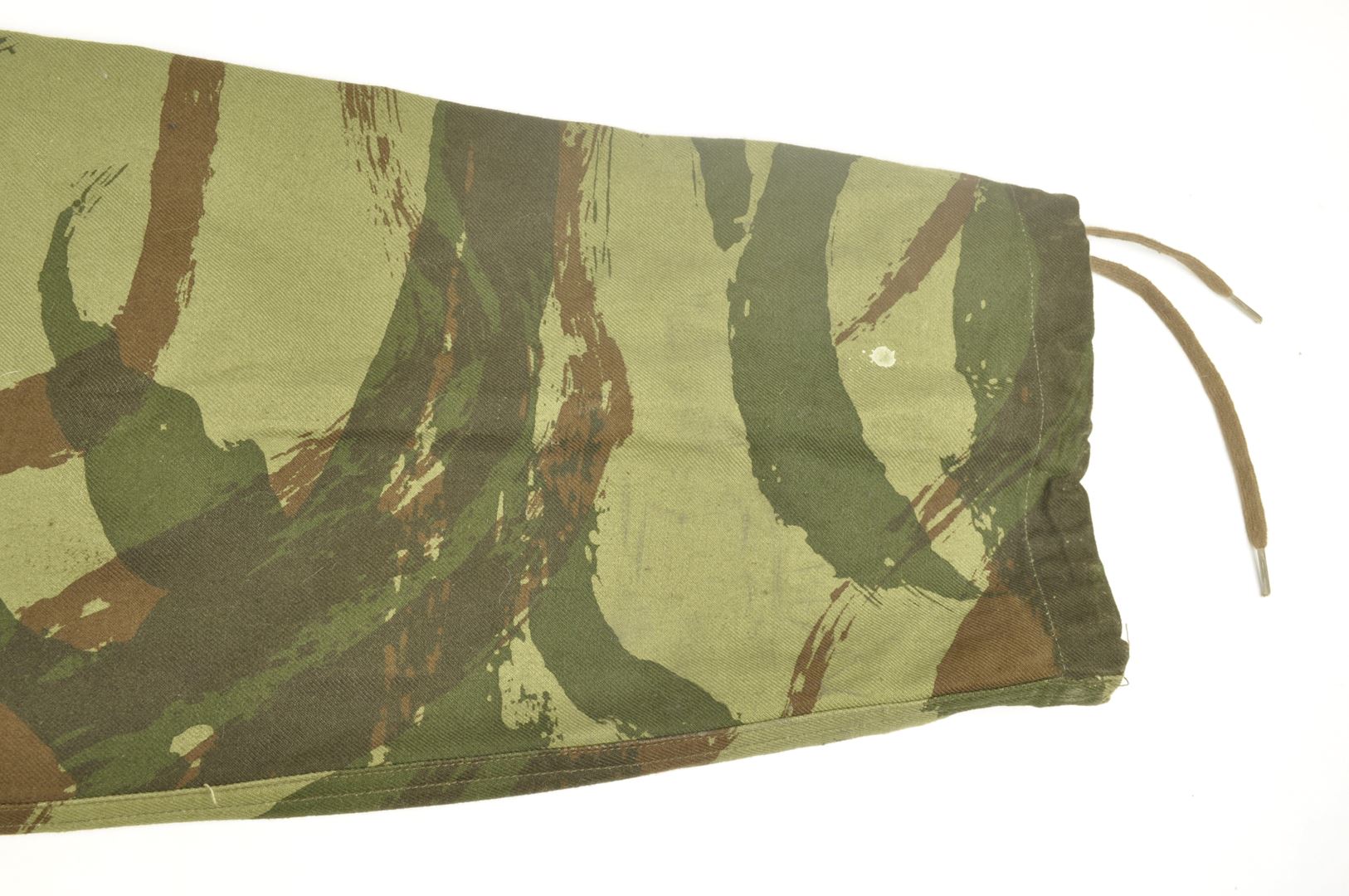 Pantalon TAP 47 / 56 camouflé / 1ier modèle daté 1957