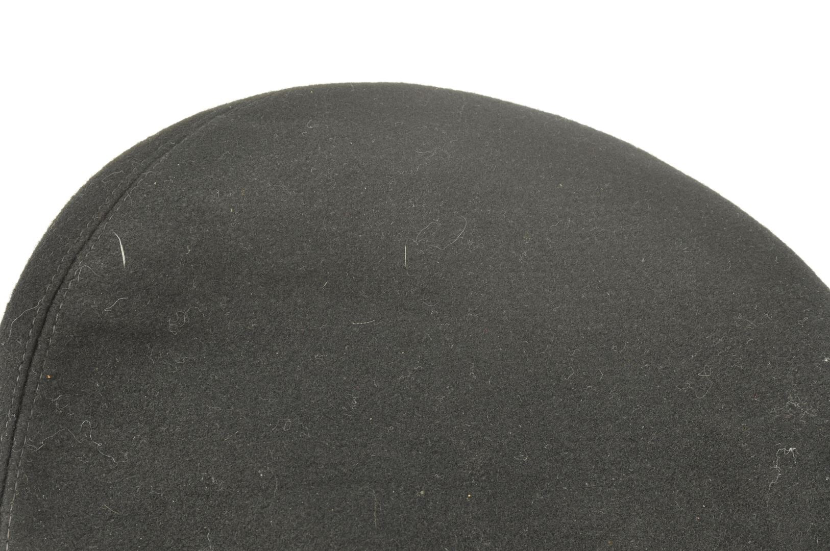 Béret Noir en 3 parties