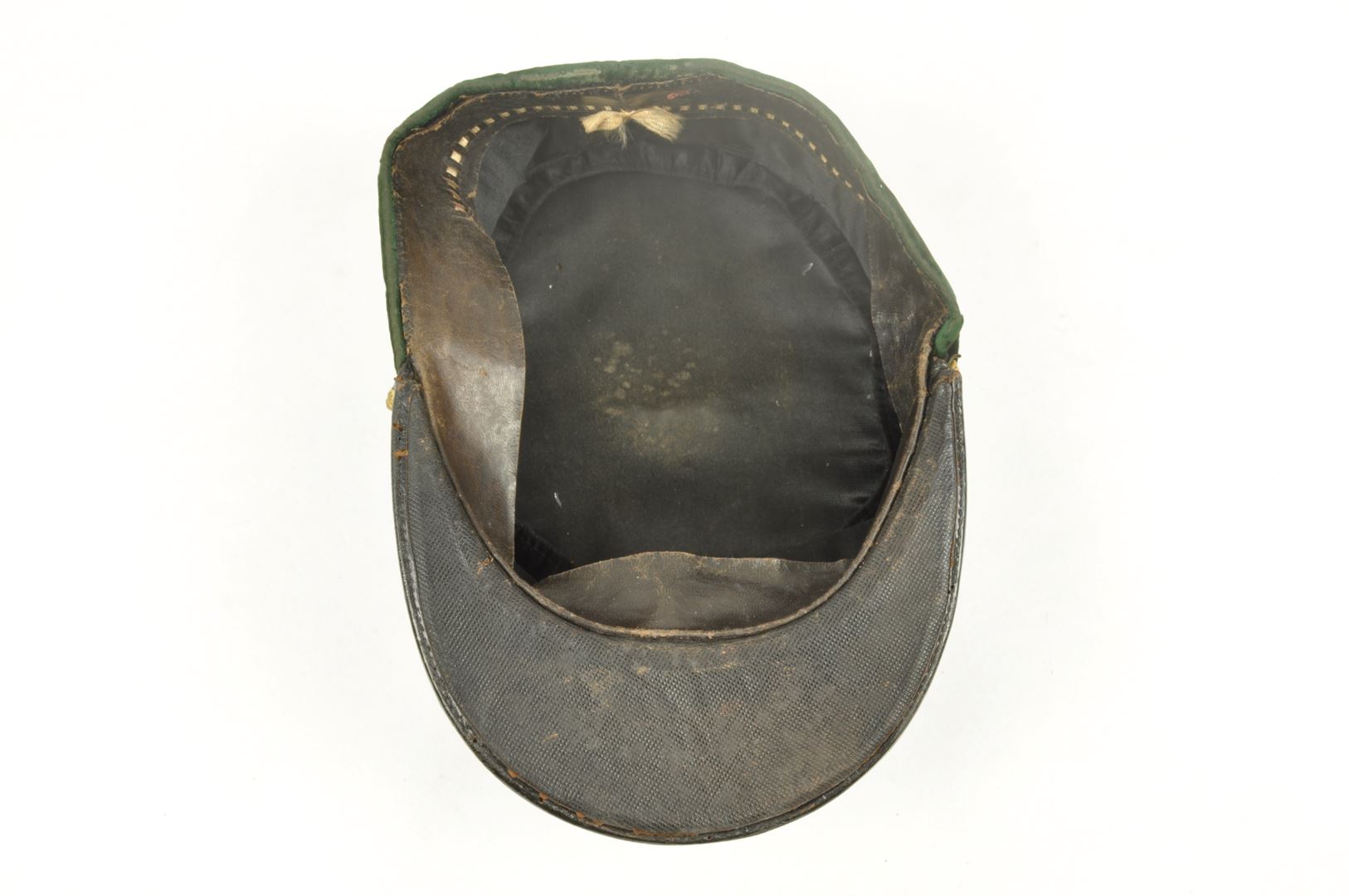 Ensemble nominatif d'un Pharmacien Casque / Képi