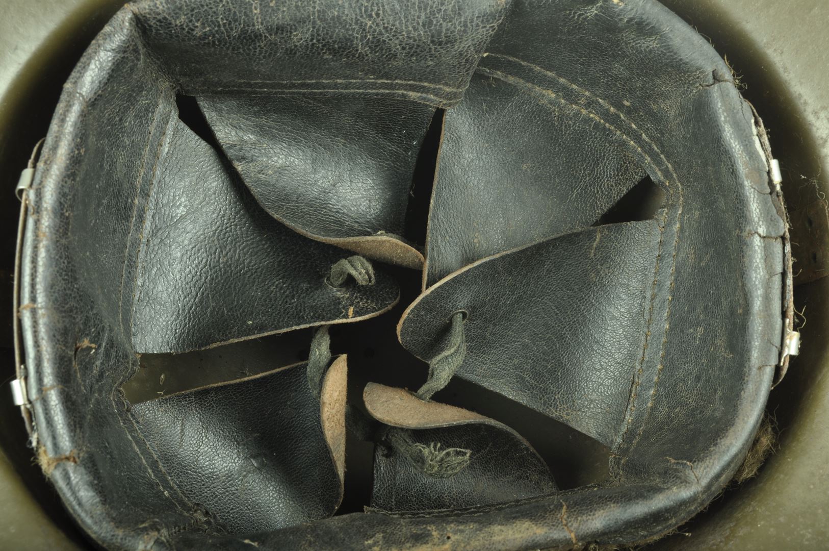 Casque Adrian modèle 1926 Service de Santé daté 1938