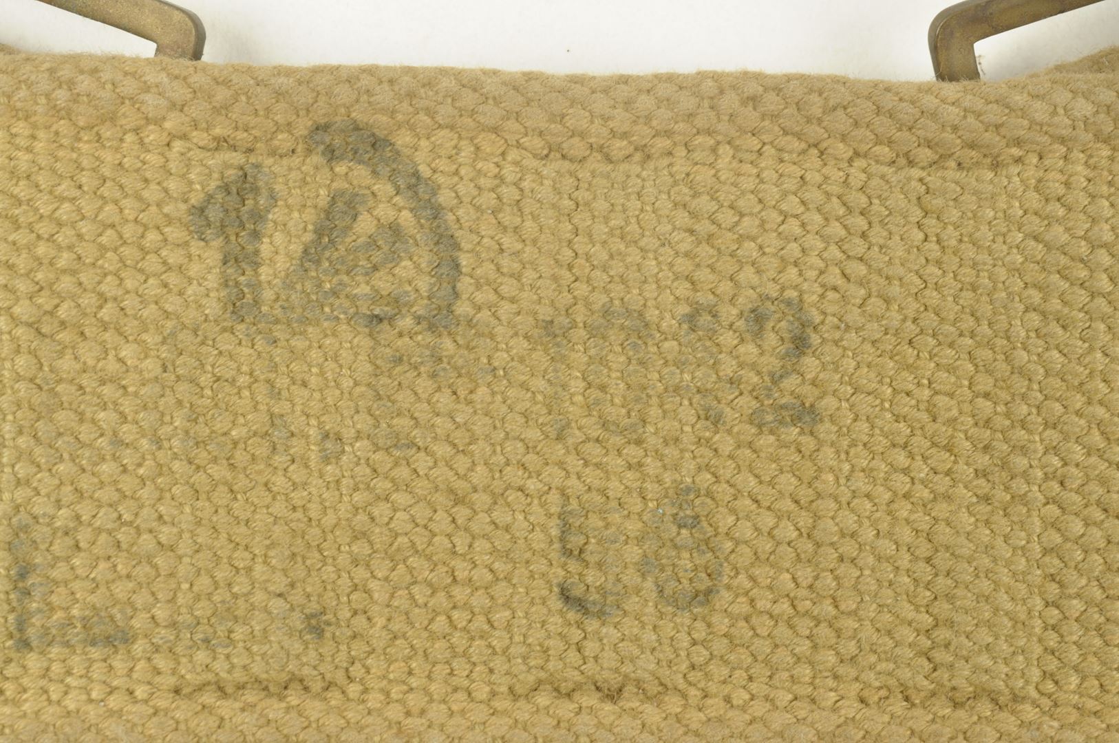 Ceinturon Canadien P37 daté 1942