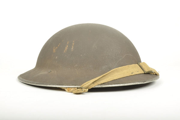 Casque Britannique MKII insignes "VII" / Saint-Vaast-la-Hougue