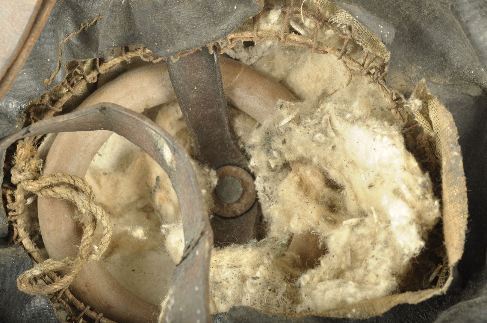 Casque Américain 6th infantry division de fabrication Britannique