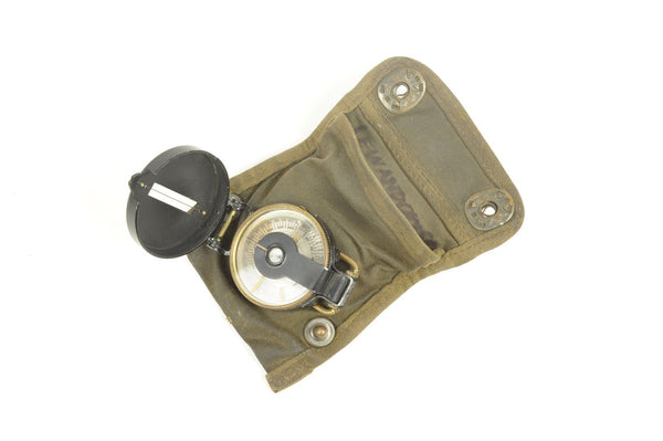 Boussole de marche "Terrain" Superior Magneto Corp. avec pochette imprégnée Nominative