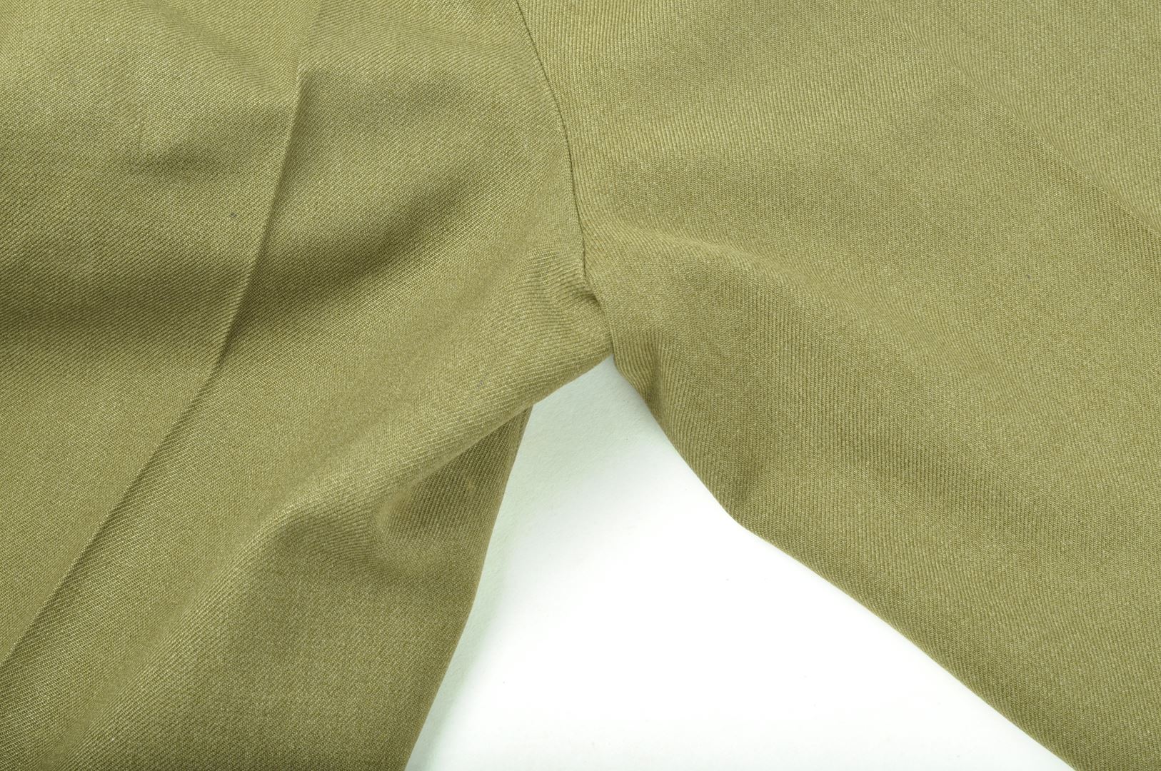 Pantalon moutarde daté 1941