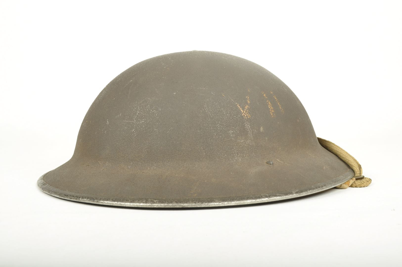 Casque Britannique MKII insignes "VII" / Saint-Vaast-la-Hougue