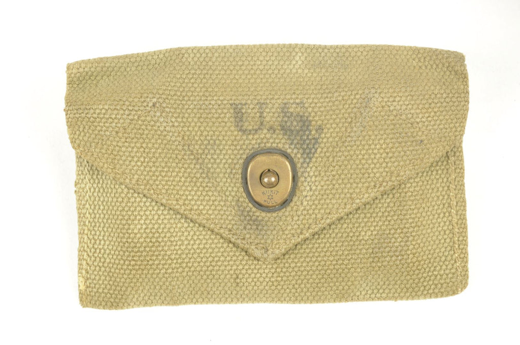 Pochette à pansement nominative datée 1943 + pansement