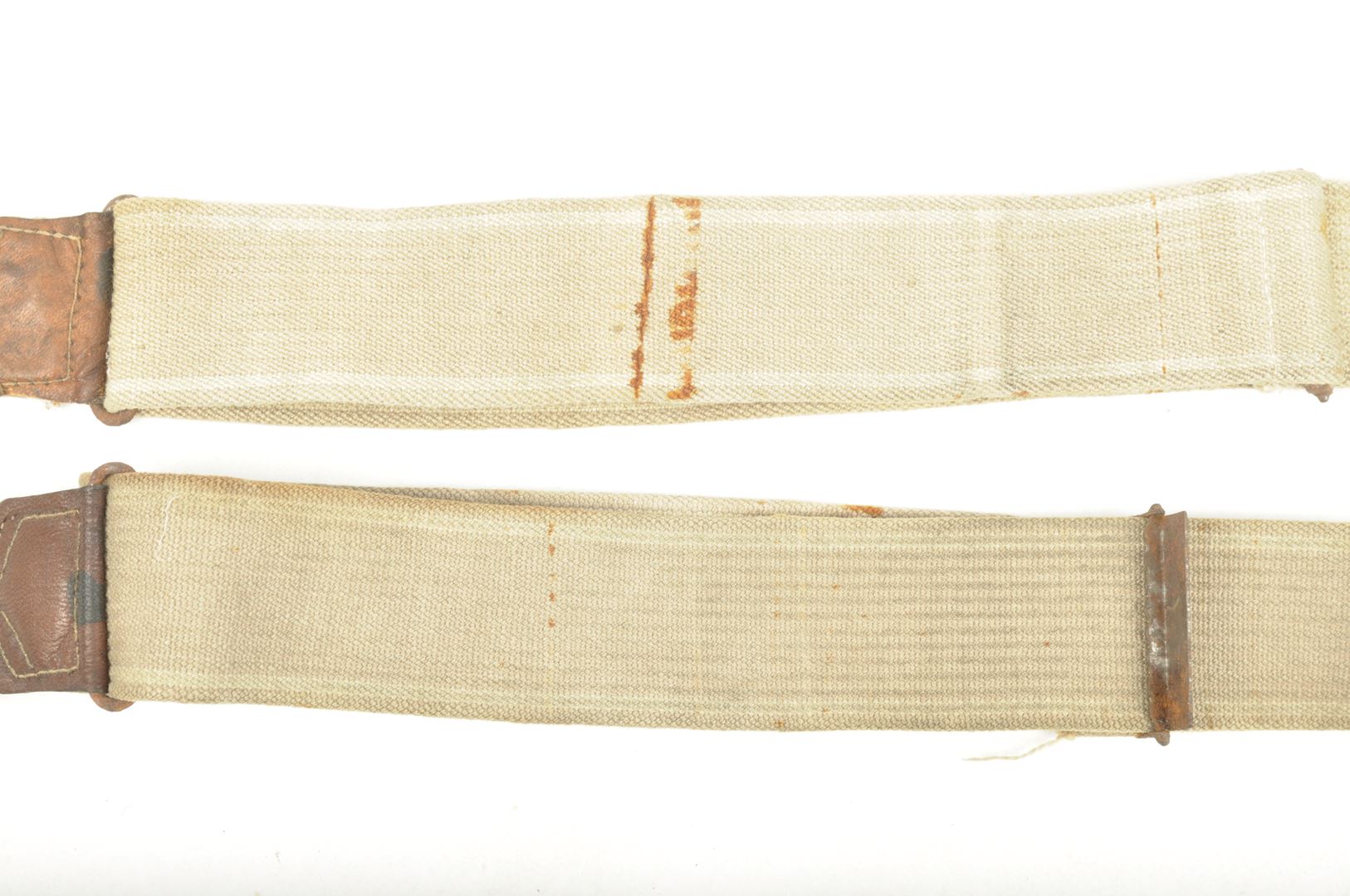 Paire de bretelles modèle 1922 datées 1924