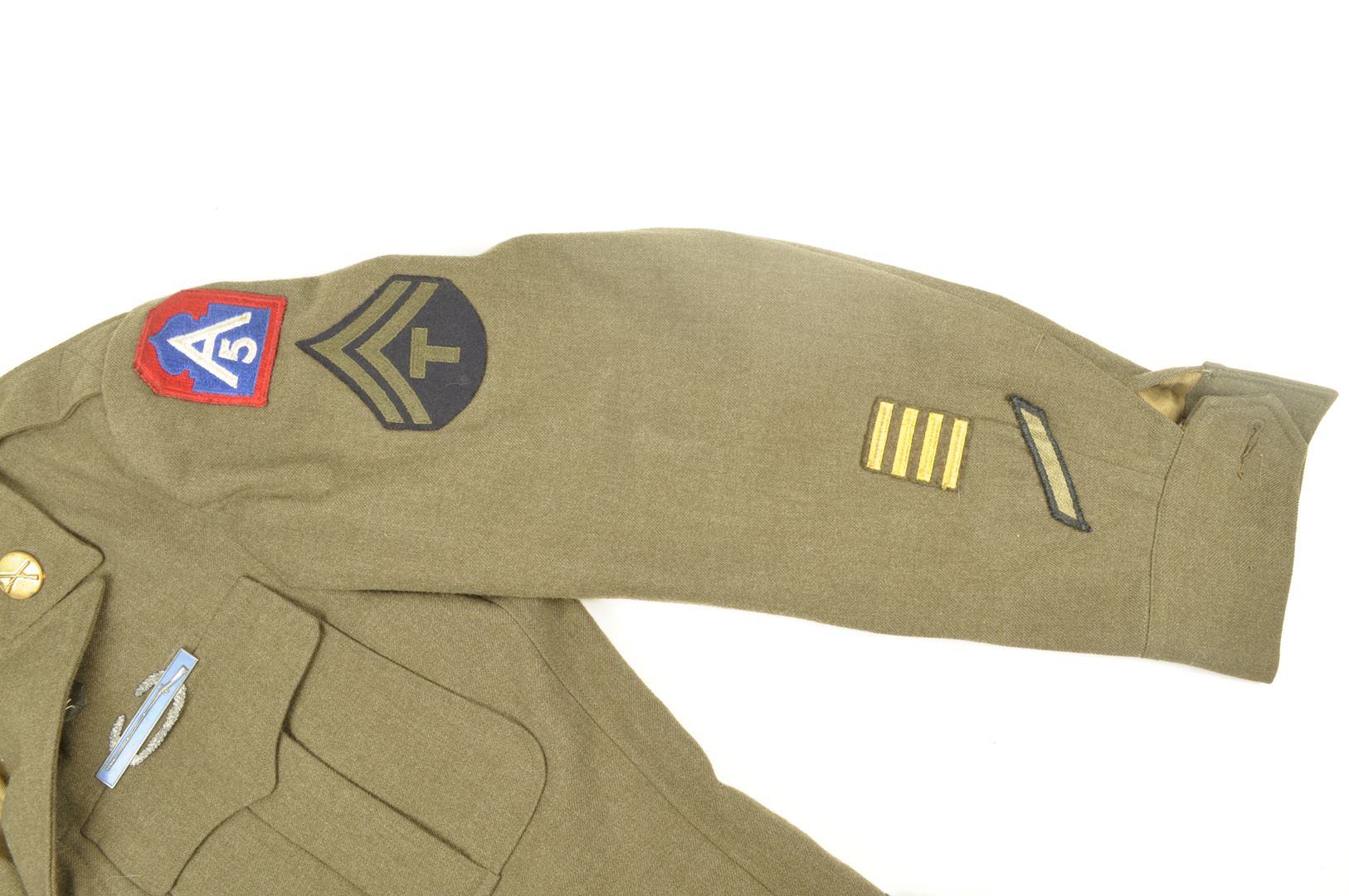 Blouson Ike daté 1944 Nominatif 5ième Armée