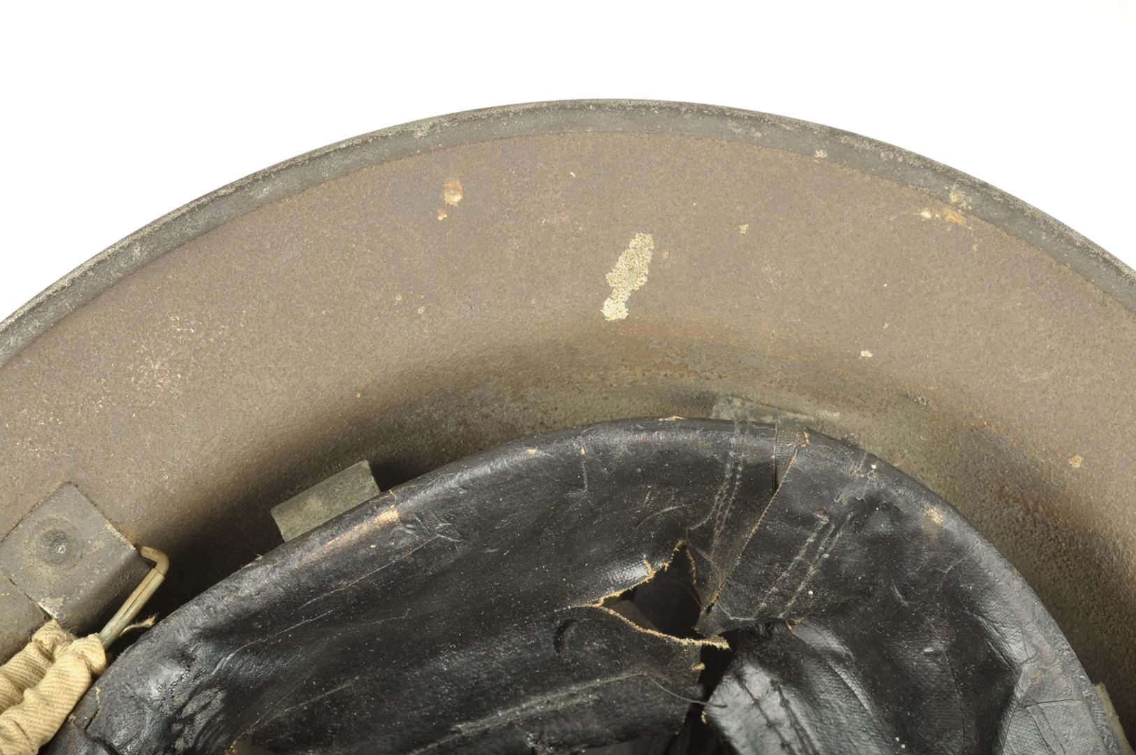 Casque Britannique MKII insignes "VII" / Saint-Vaast-la-Hougue