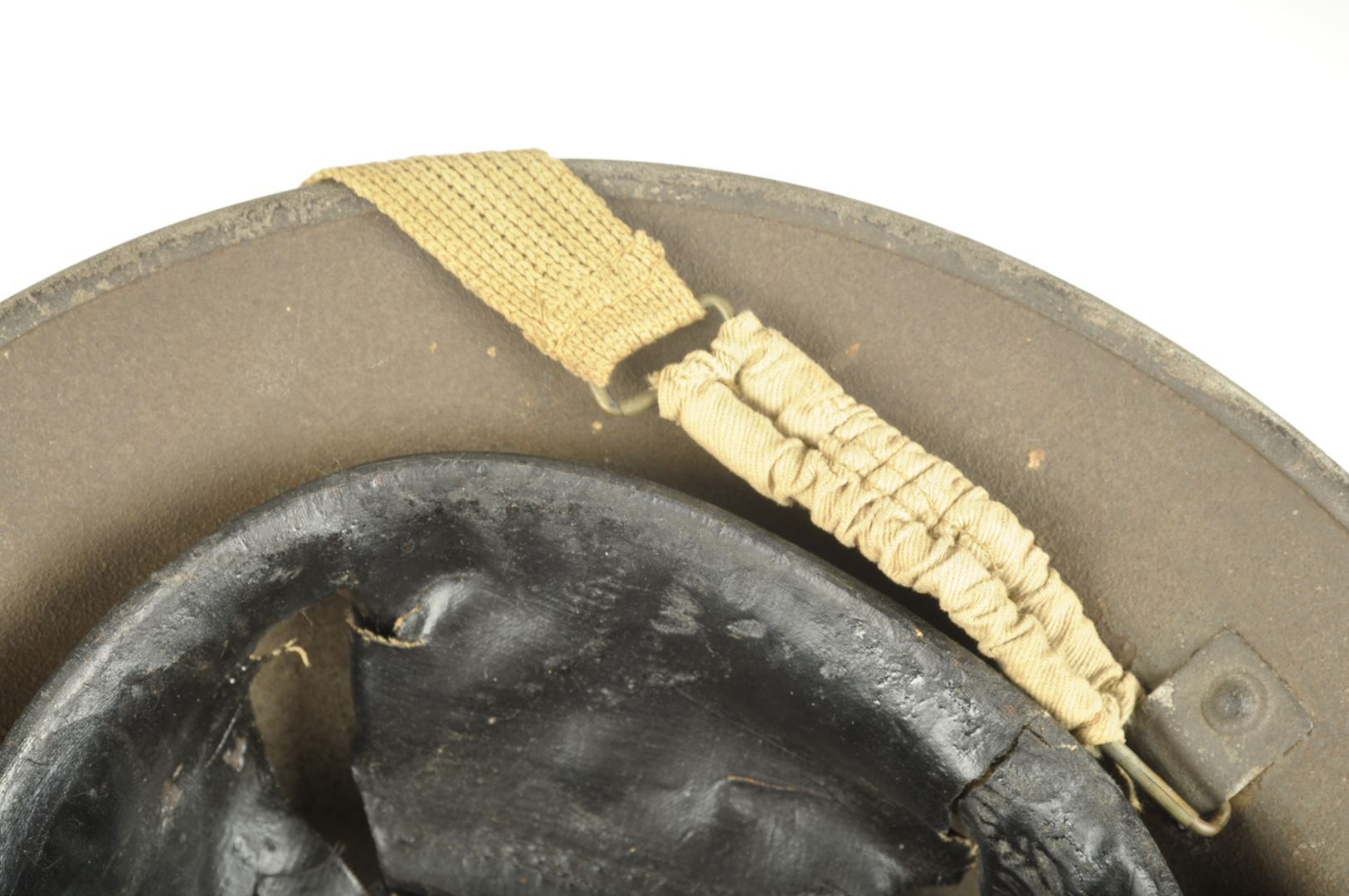 Casque Britannique MKII insignes "VII" / Saint-Vaast-la-Hougue