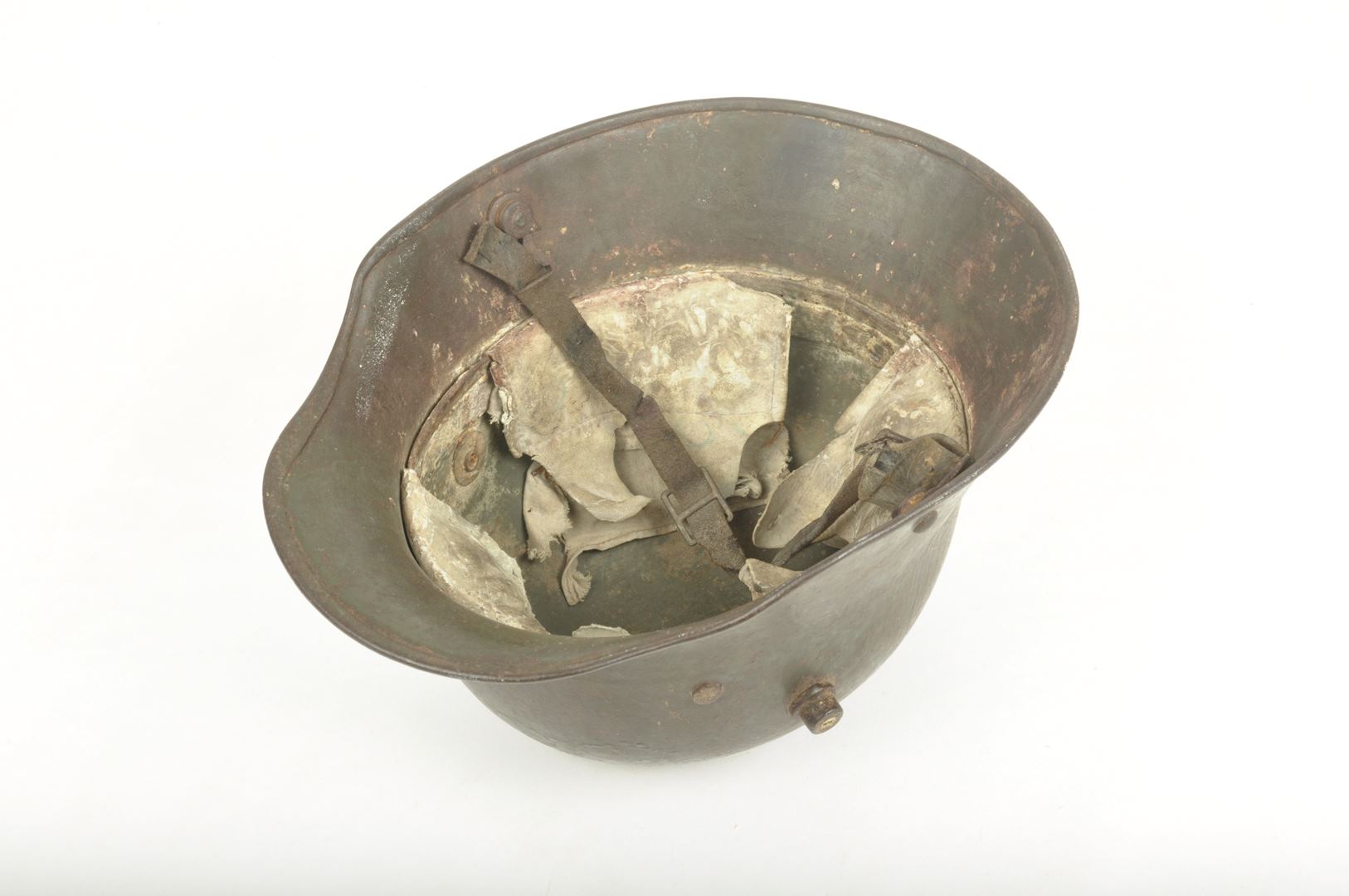 Casque Allemand modèle 1917 sorti de grenier