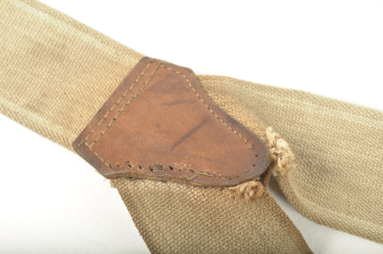 Paire de bretelles modèle 1922 datées 1924