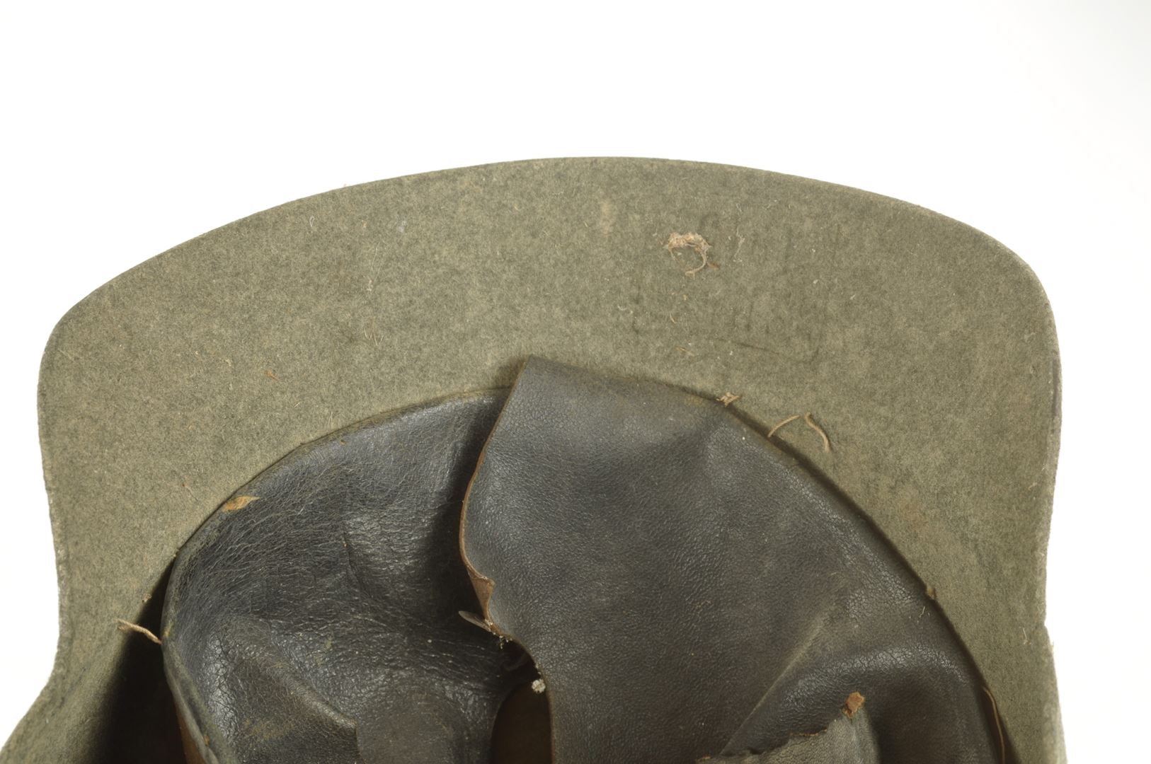 Casque à pointe Prussien " Ersatz" en feutre daté 1915 sortie de grenier / Vosges