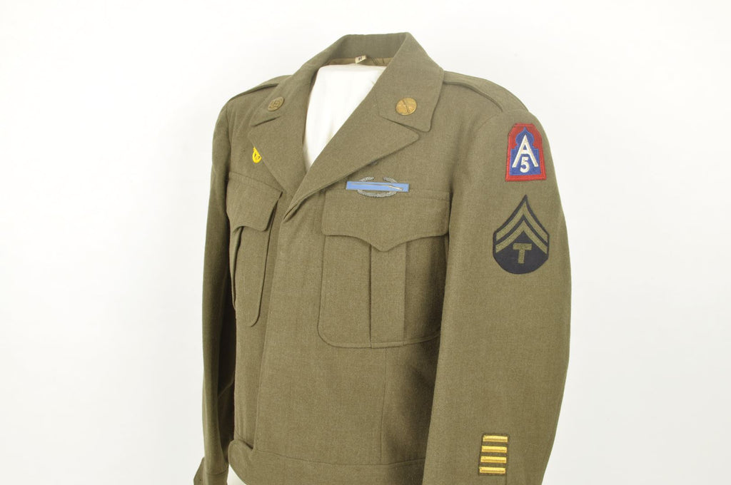 Blouson Ike daté 1944 Nominatif 5ième Armée