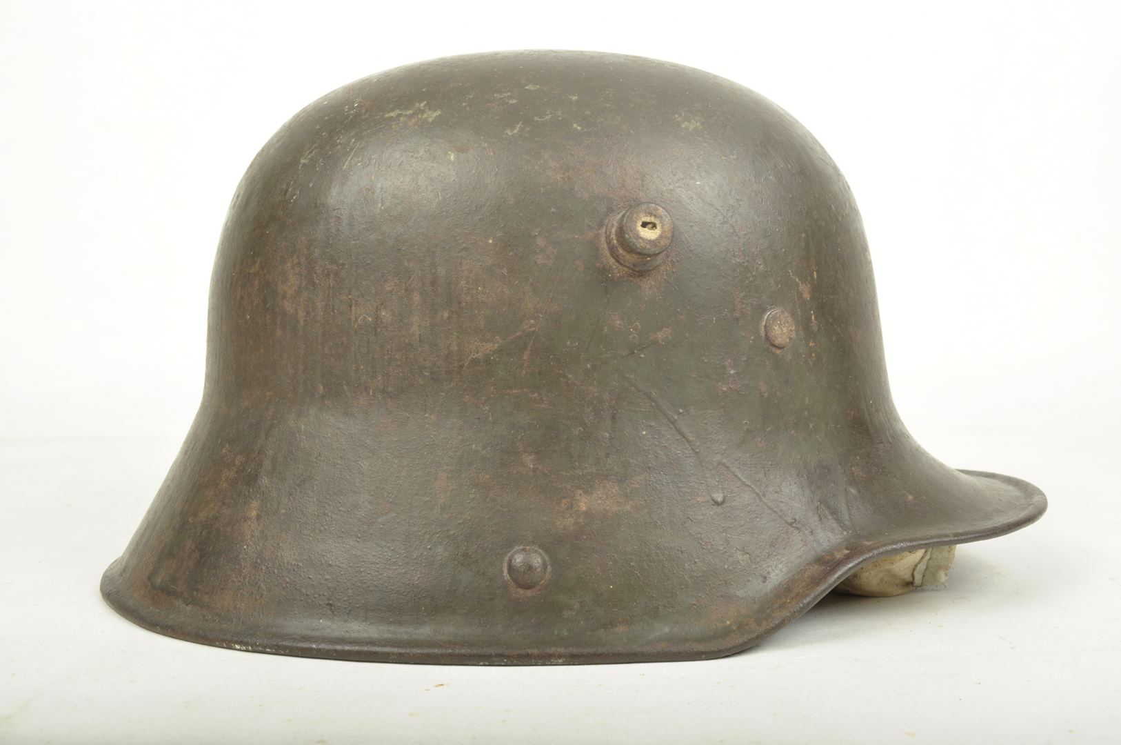 Casque Allemand modèle 1917 sorti de grenier
