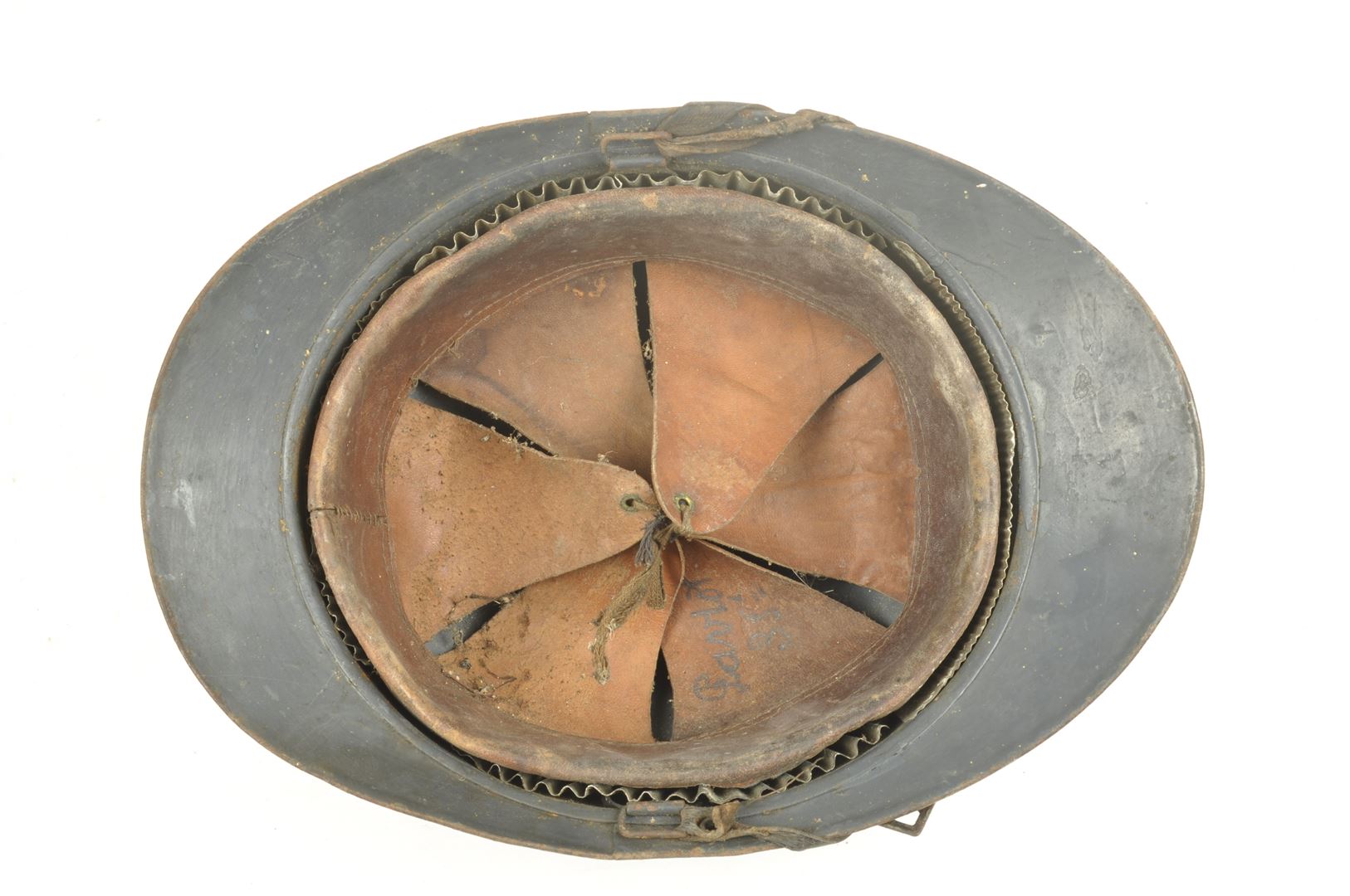 Casque Adrian de Chasseurs modèle 1915  sorti de grenier / Nominatif