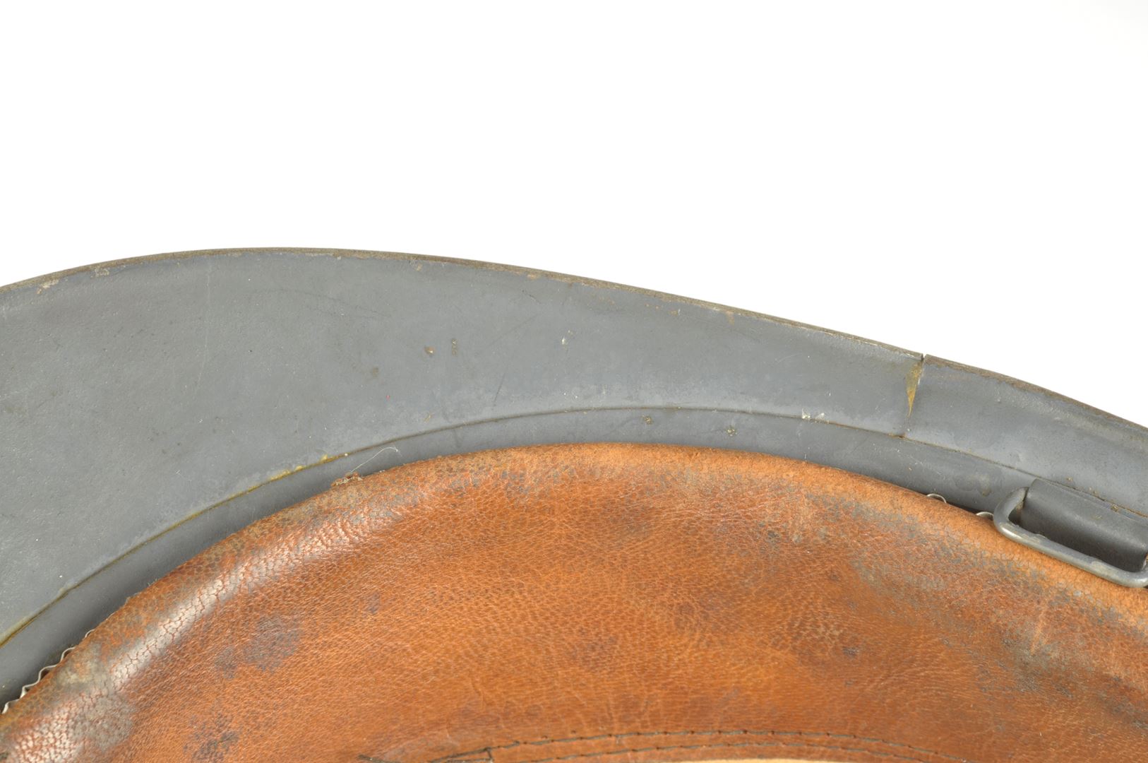 Casque Adrian d'Infanterie modèle 1915 / peinture lisse d'usine