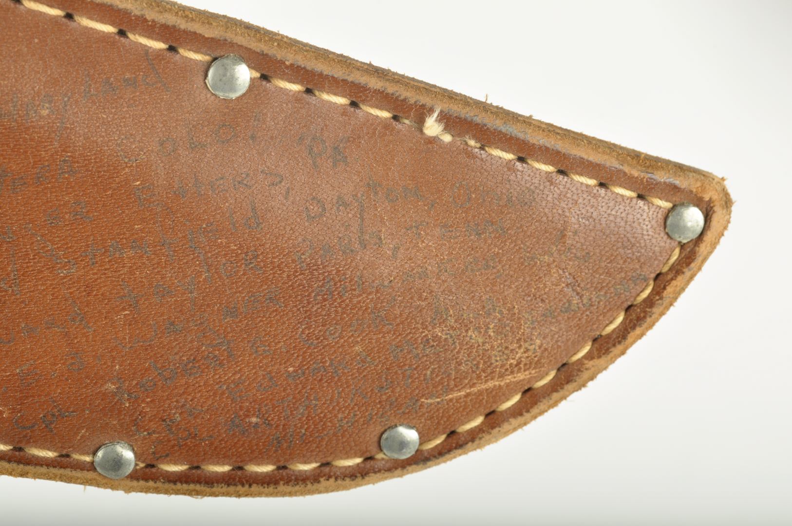 Couteau de combat KA BAR " COMMANDO" NOMINATIF AIR FORCE  / fourreau personnalisé PACIFIQUE