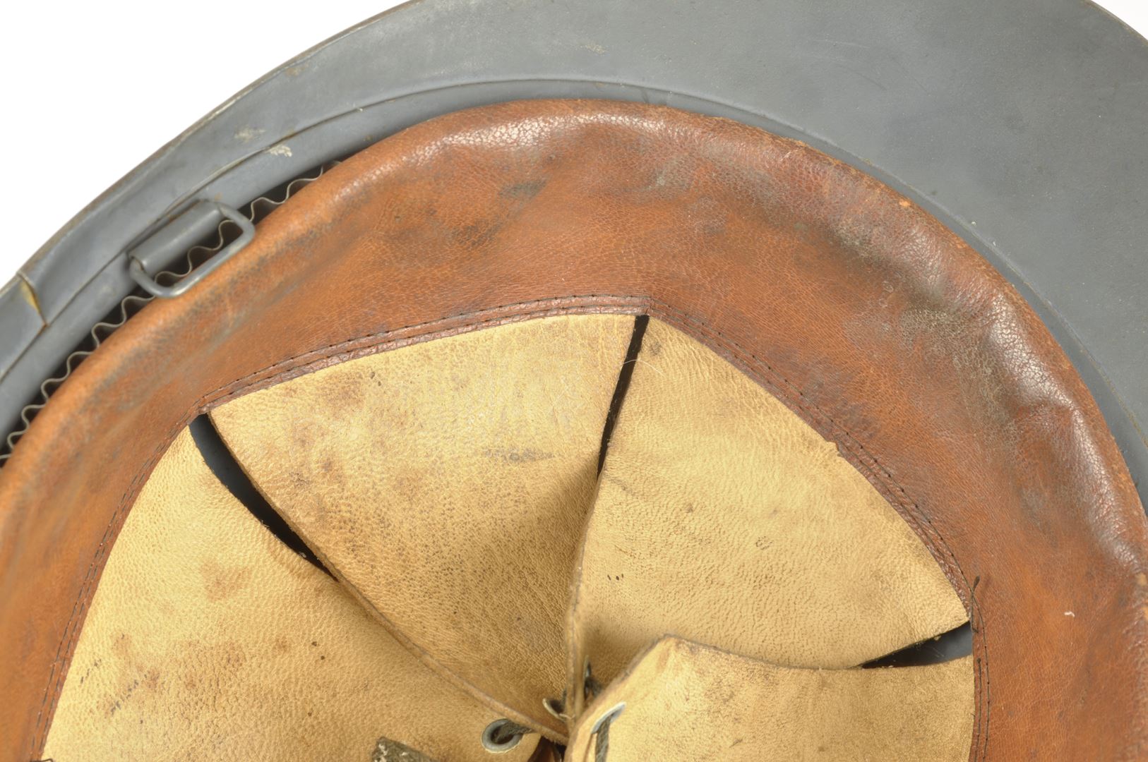 Casque Adrian d'Infanterie modèle 1915 / peinture lisse d'usine