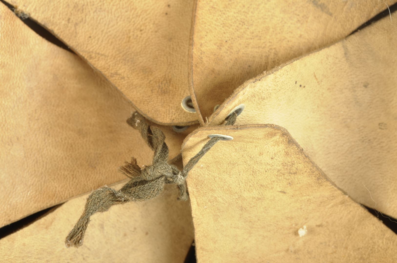 Casque Adrian d'Infanterie modèle 1915 / peinture lisse d'usine