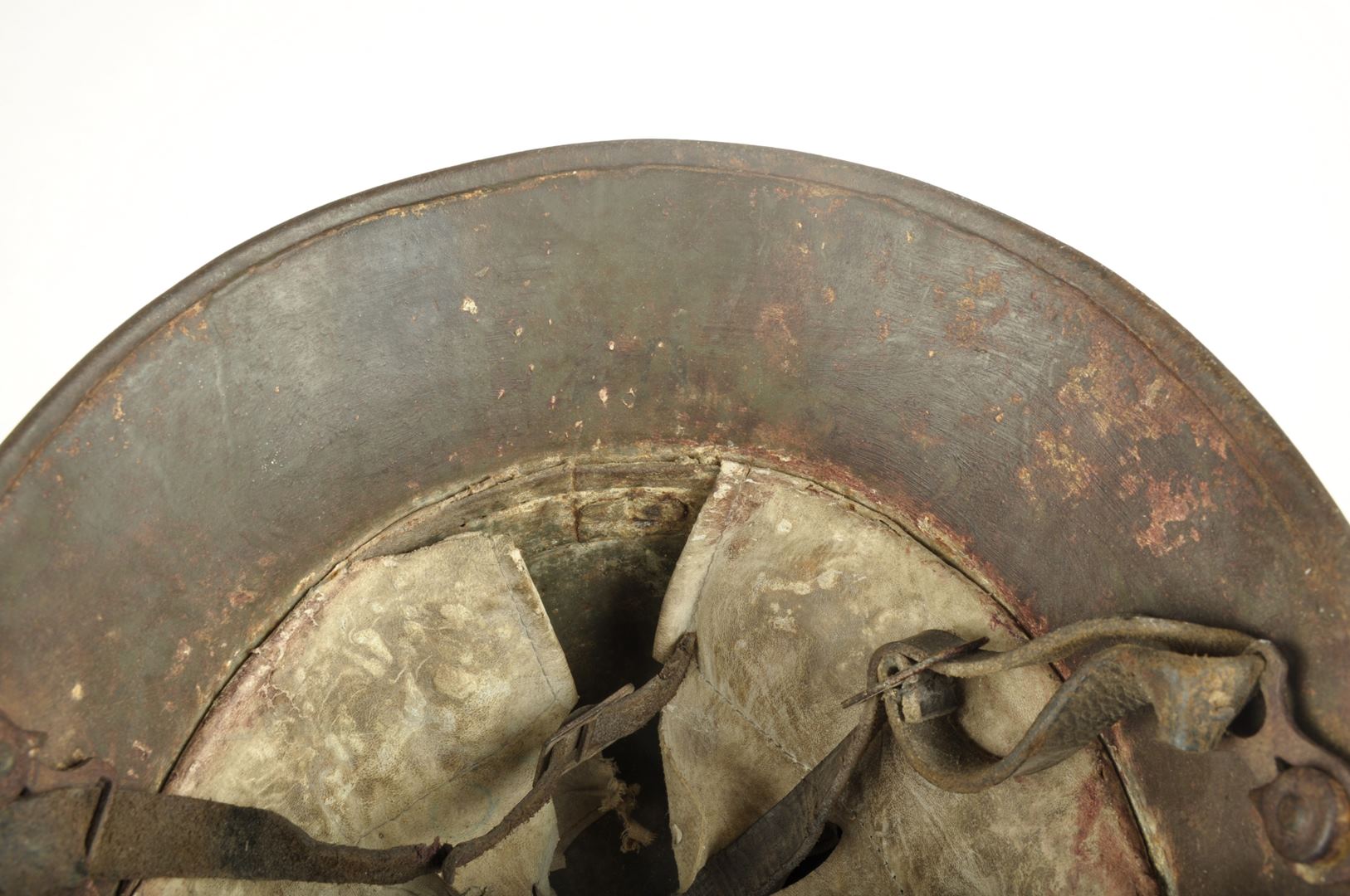 Casque Allemand modèle 1917 sorti de grenier