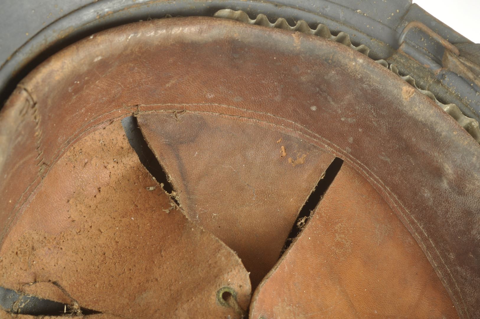 Casque Adrian de Chasseurs modèle 1915  sorti de grenier / Nominatif
