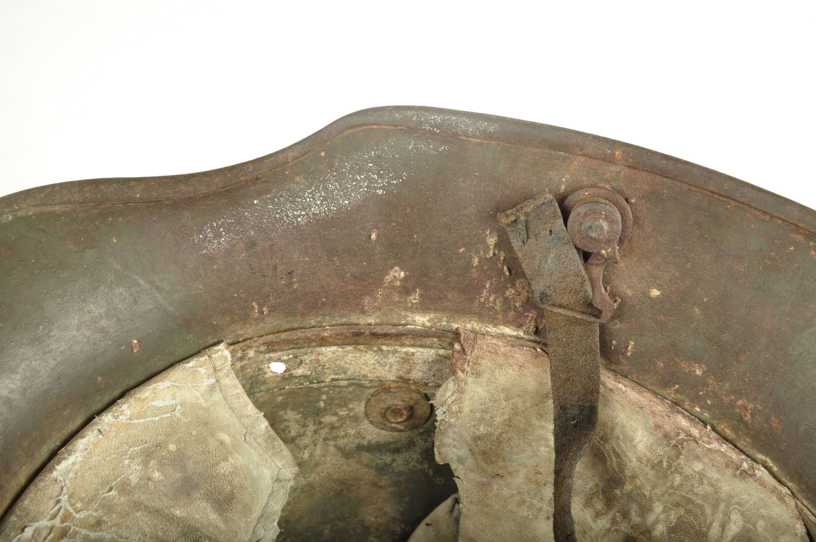 Casque Allemand modèle 1917 sorti de grenier