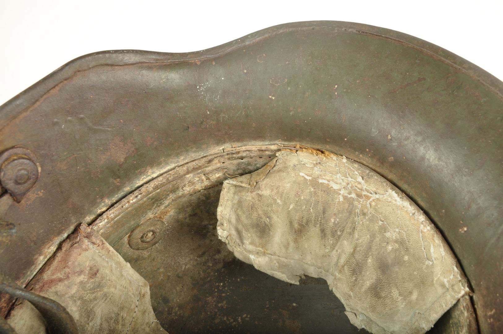 Casque Allemand modèle 1917 sorti de grenier