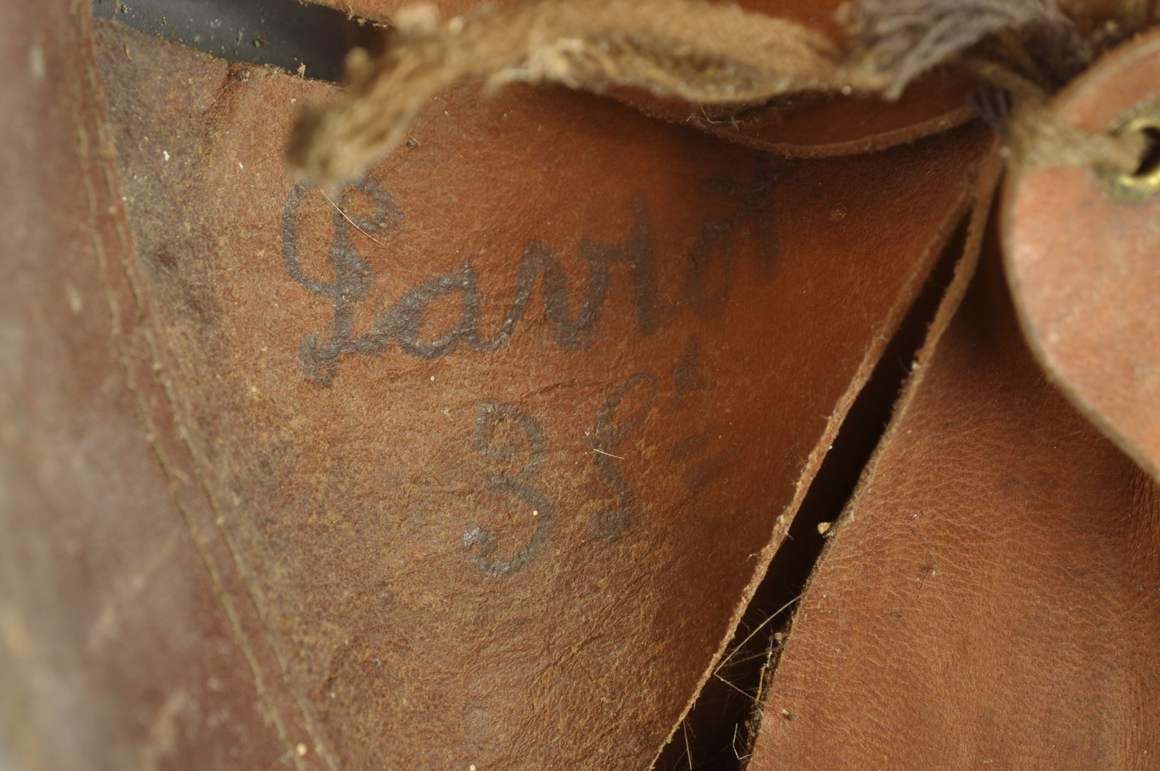 Casque Adrian de Chasseurs modèle 1915  sorti de grenier / Nominatif