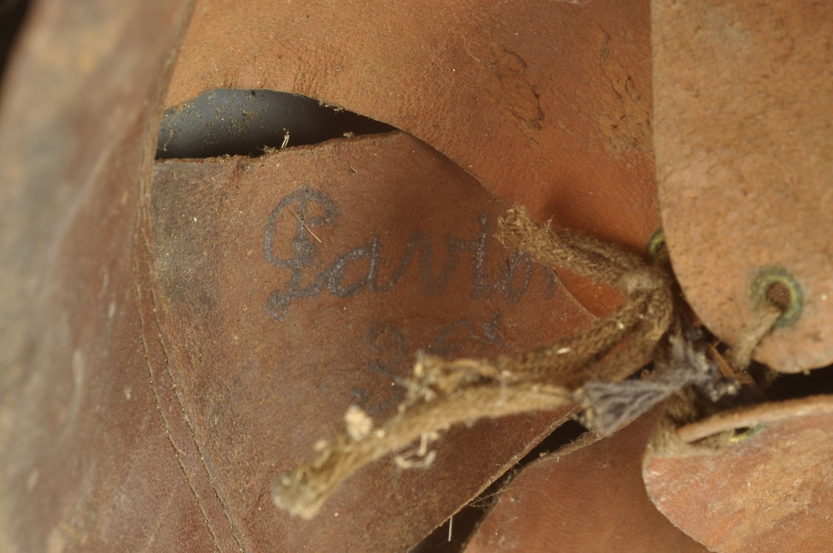 Casque Adrian de Chasseurs modèle 1915  sorti de grenier / Nominatif
