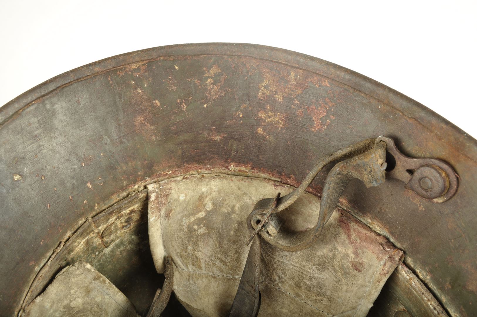 Casque Allemand modèle 1917 sorti de grenier