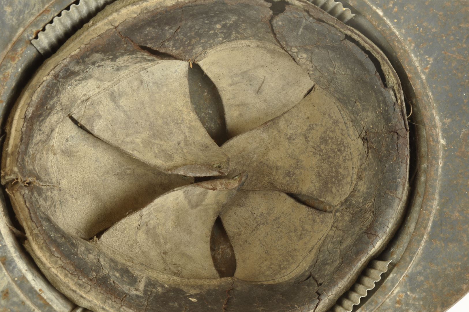 Souvenirs du soldat TRAITEUR 56ième RI / Casque et documents