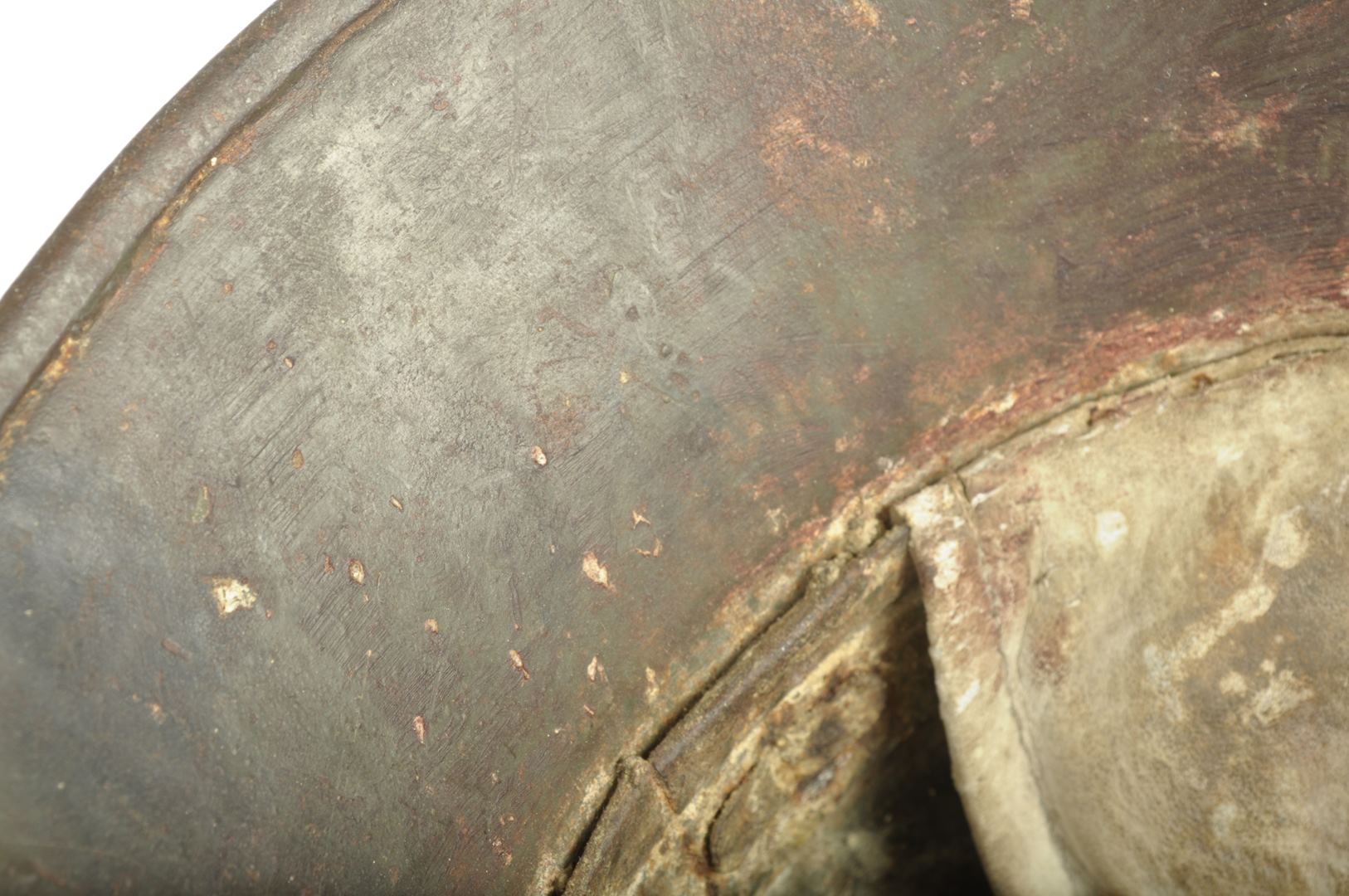 Casque Allemand modèle 1917 sorti de grenier