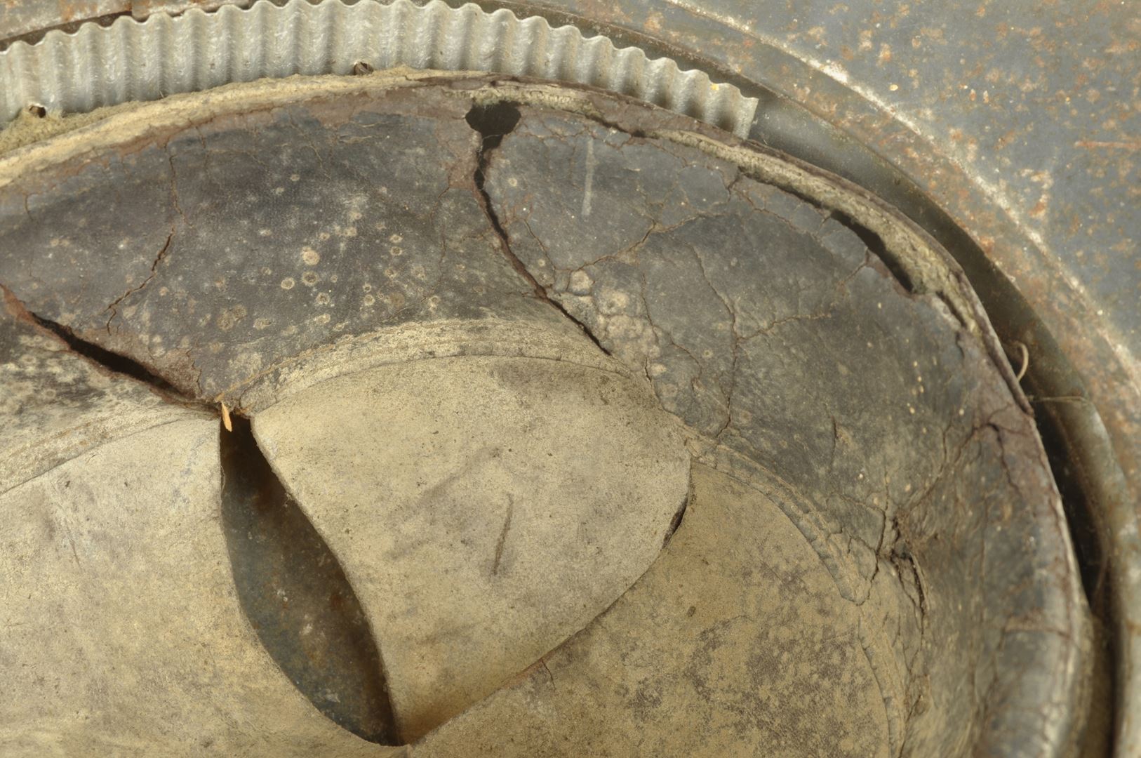 Souvenirs du soldat TRAITEUR 56ième RI / Casque et documents