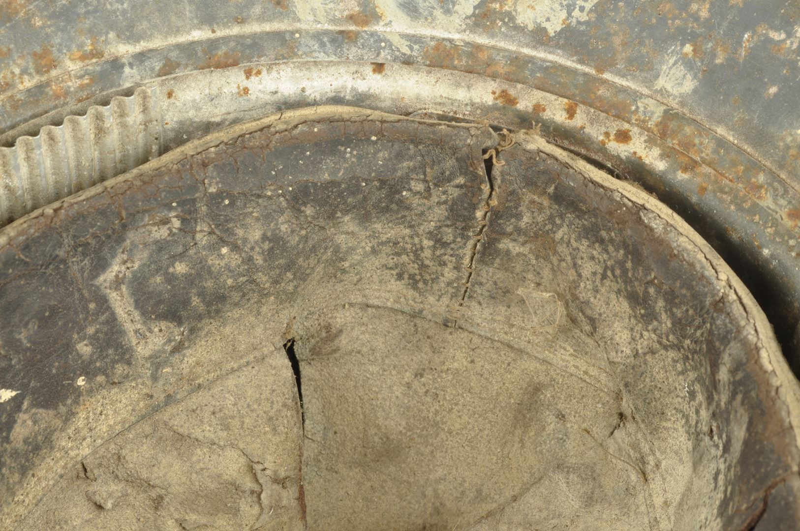 Souvenirs du soldat TRAITEUR 56ième RI / Casque et documents