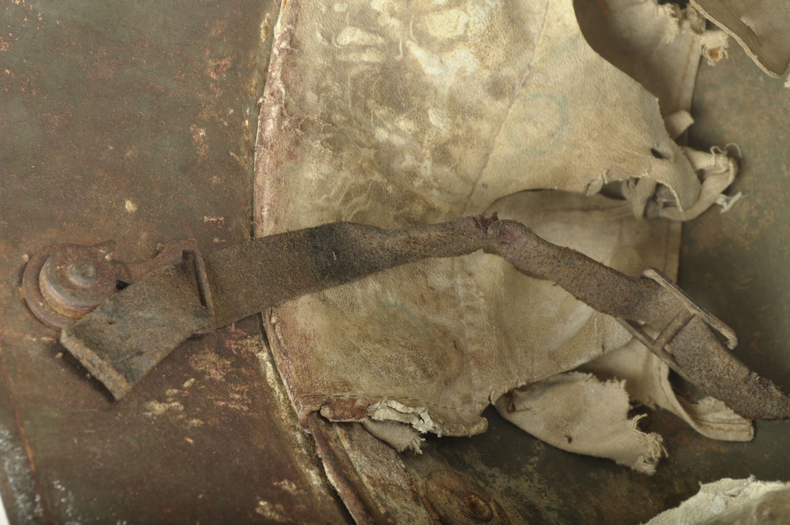 Casque Allemand modèle 1917 sorti de grenier