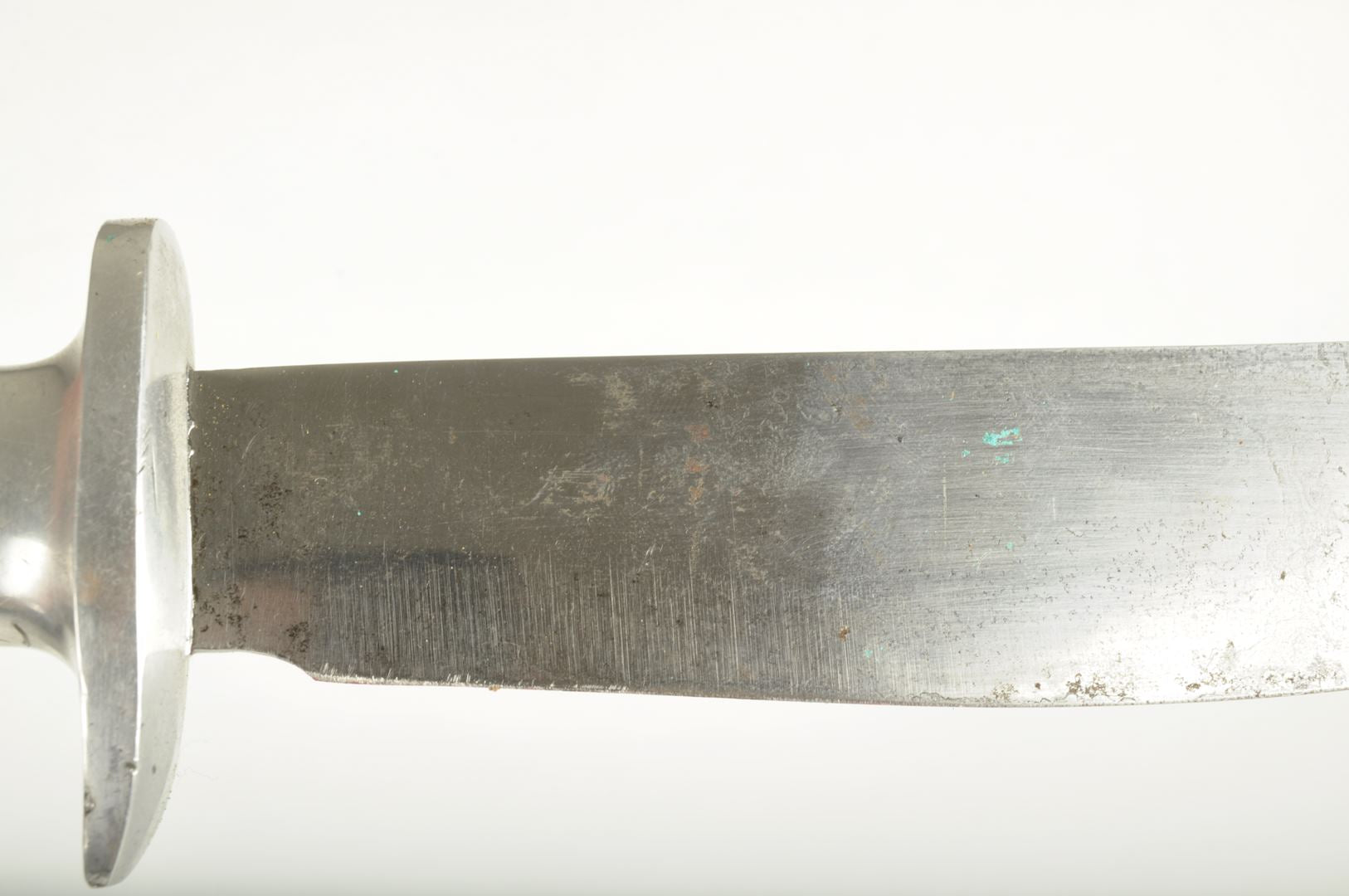 Couteau de jeune des Chantiers de jeunesse avec son fourreau réglementaire