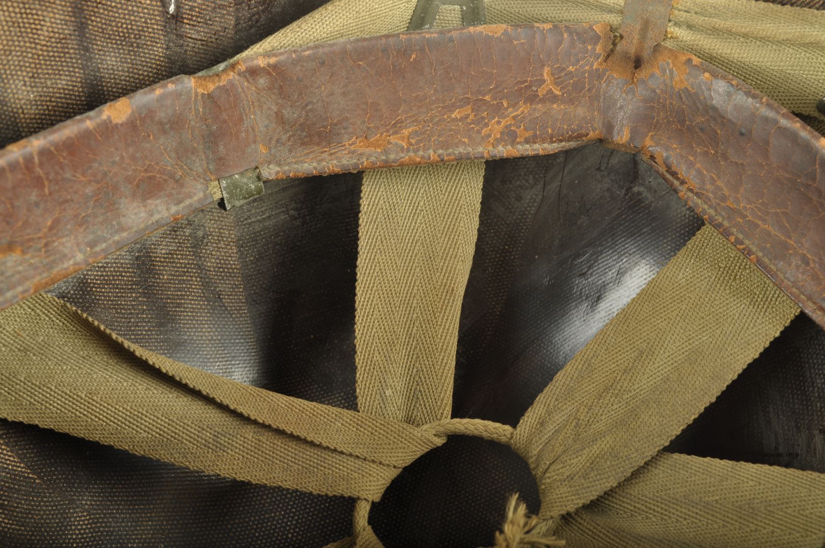 Sous casque "Private" International Molded Plastics sorti de grenier / Gorges