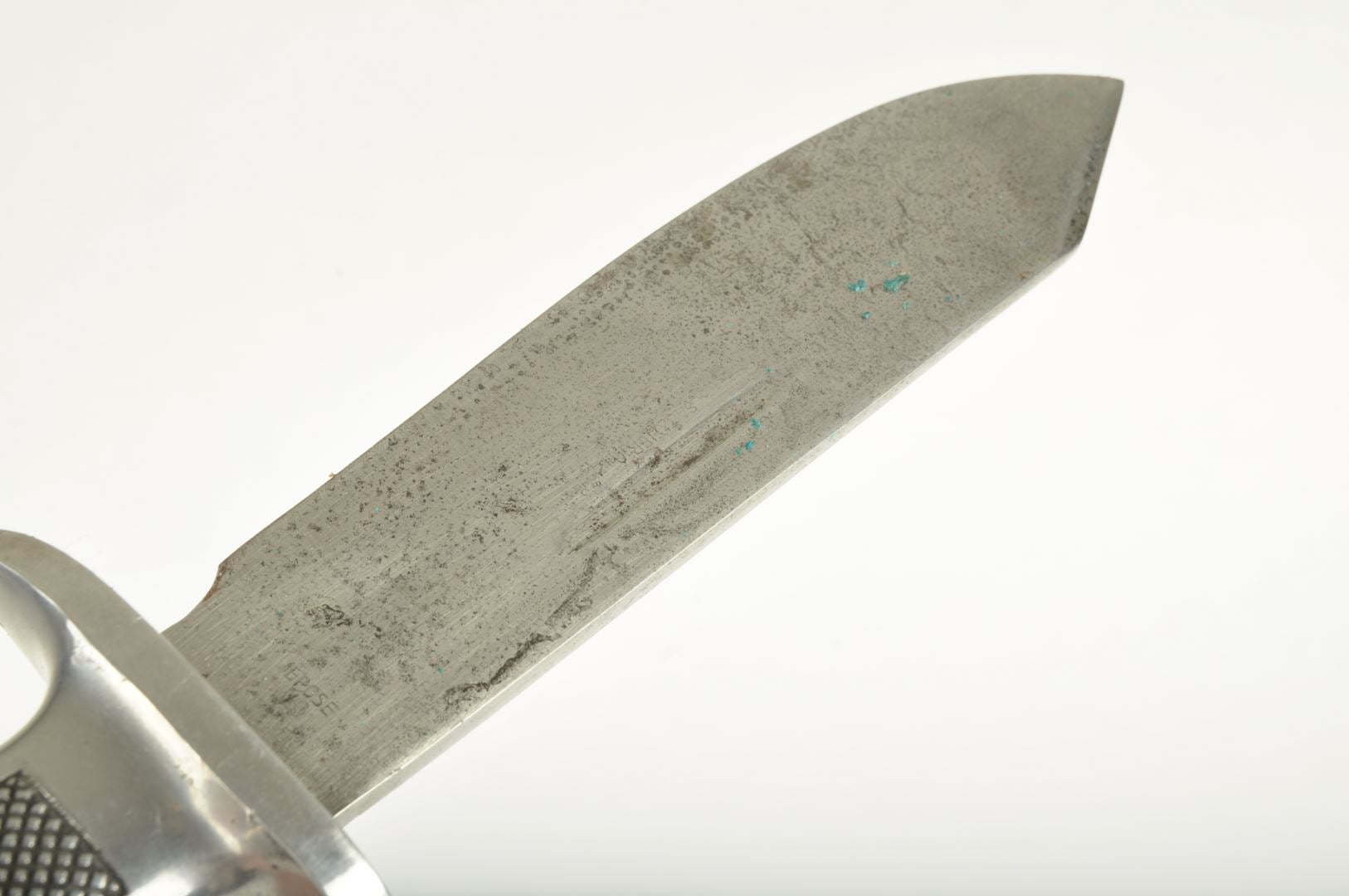 Couteau de jeune des Chantiers de jeunesse avec son fourreau réglementaire