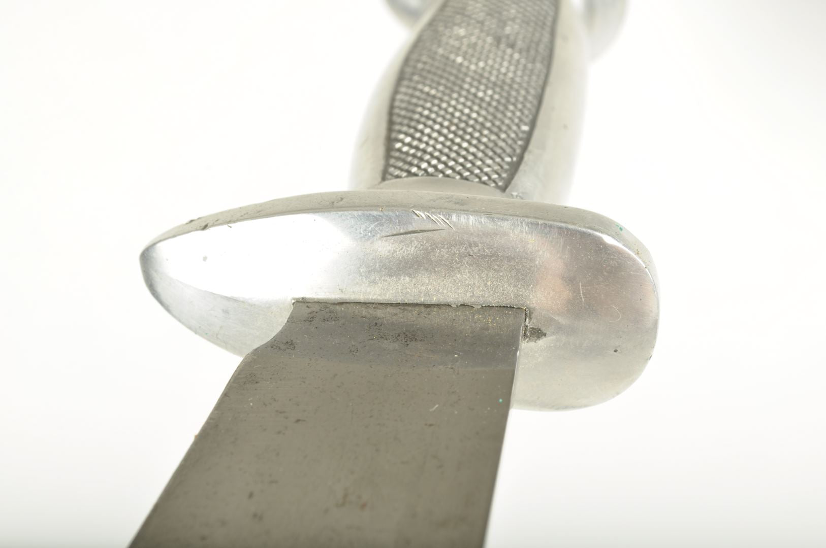 Couteau de jeune des Chantiers de jeunesse avec son fourreau réglementaire