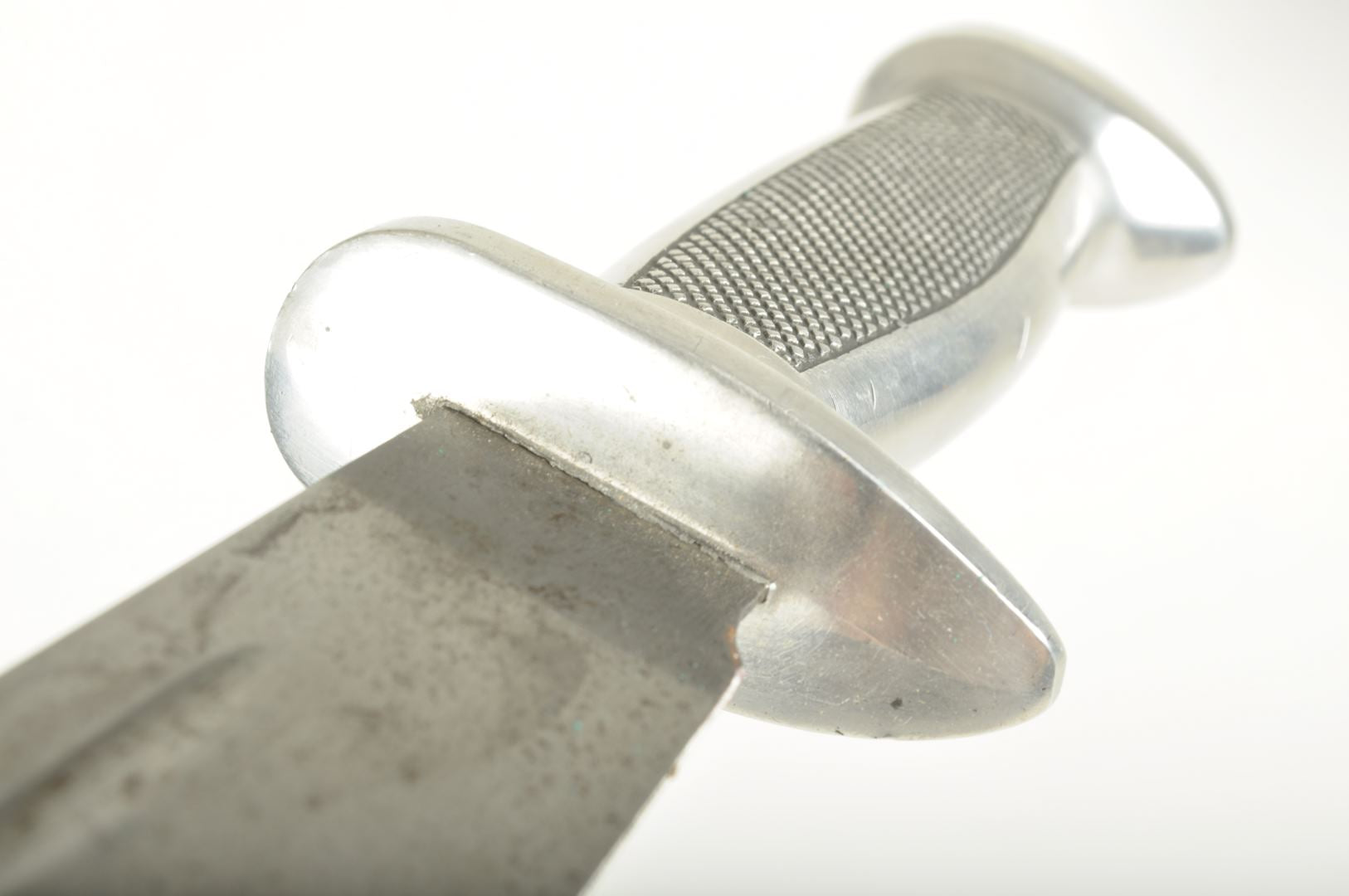 Couteau de jeune des Chantiers de jeunesse avec son fourreau réglementaire